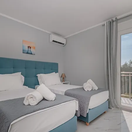 The Iconic Sea View Holiday home Alykes Potamou